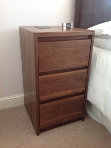 Bedside chest of drawers